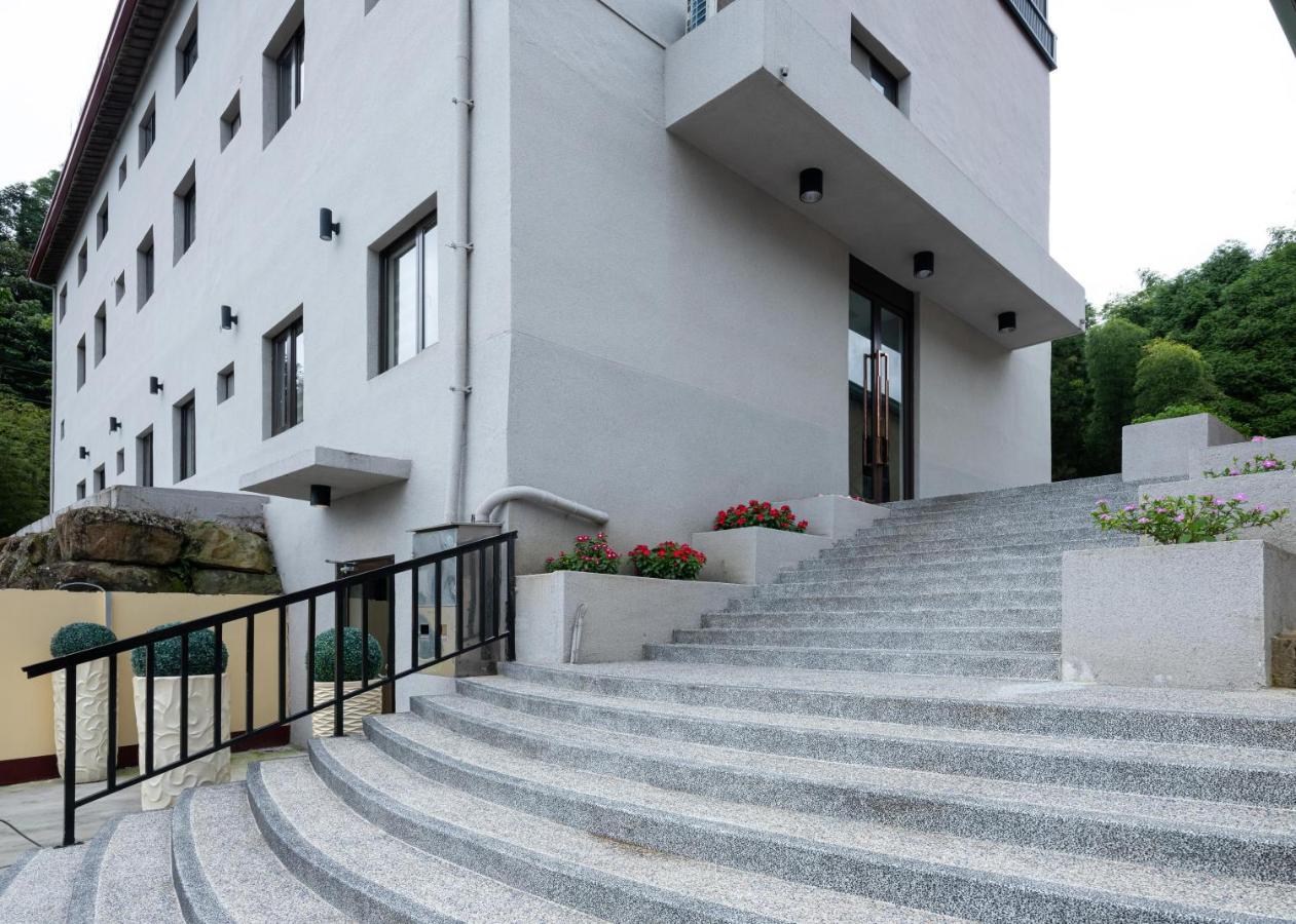 名竹旅社 Minzu Hotel Lugu Exterior photo